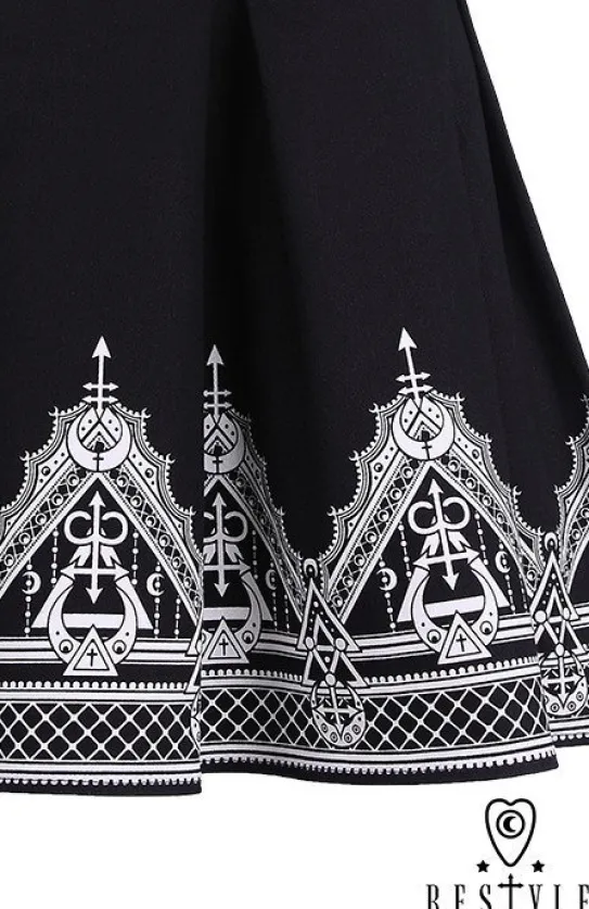 Czarna plisowana spódnica z nadrukiem, księżyce, symbole "HENNA SKIRT"-Restyle Sale
