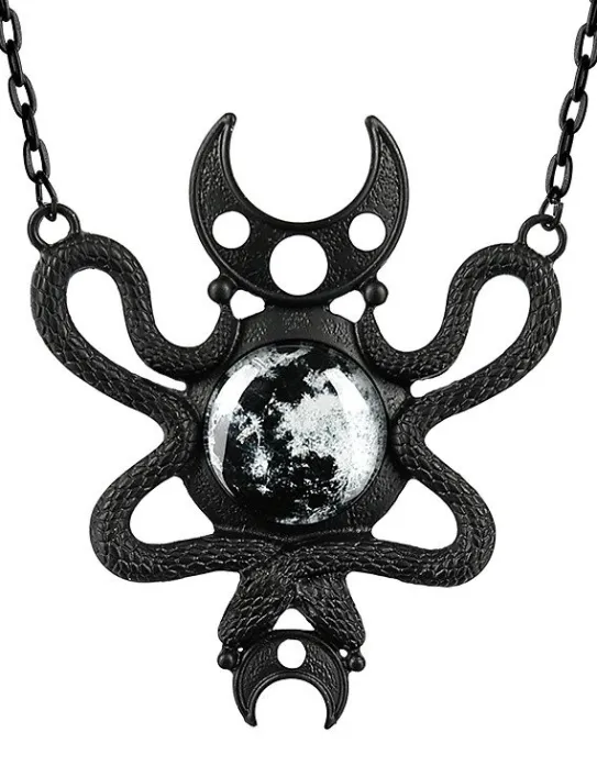 Czarny wisior księżyc i wąż "MOON EMBRACED NECKLACE BLACK"-Restyle Outlet