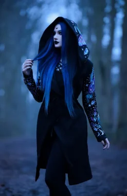 ENCHANTED FOREST HOODIE Bluza z haftem ćma i paproć-Restyle Best