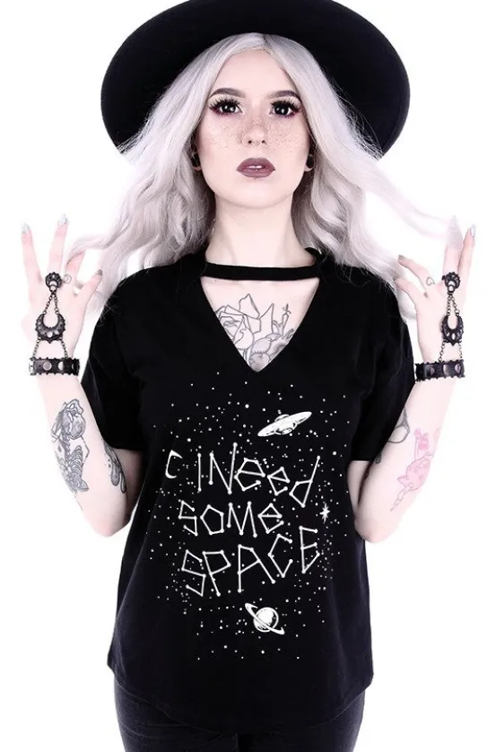 Gotycka koszulka z konstelacjami gwiazd V-neck z chokerem "I NEED SOME SPACE"-Restyle Online