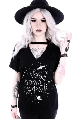 Gotycka koszulka z konstelacjami gwiazd V-neck z chokerem "I NEED SOME SPACE"-Restyle Online