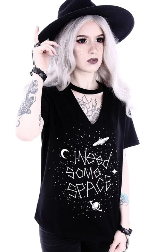 Gotycka koszulka z konstelacjami gwiazd V-neck z chokerem "I NEED SOME SPACE"-Restyle Online
